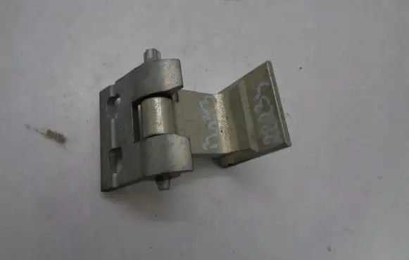 BMW 1 E81 E87 Rear door lower hinge 7046050
