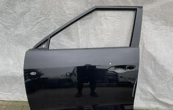 SsangYong Tivoli Front door