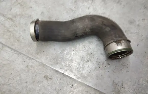 Volkswagen Golf VI Intercooler hose/pipe