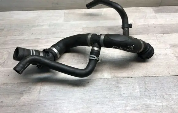 Volvo XC70 Engine coolant pipe/hose 208208