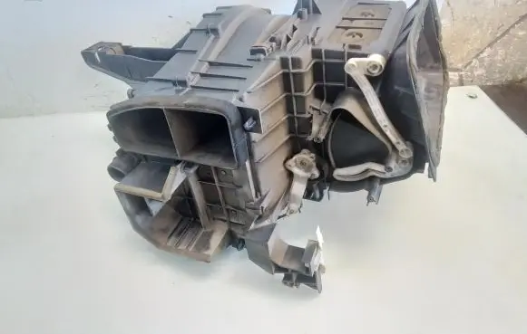 Toyota Avensis Verso Interior heater climate box assembly housing 8713044100
