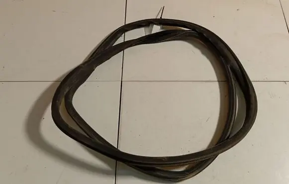 Skoda Roomster (5J) Rubber seal front coupe door 
