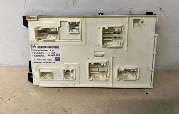 Mercedes-Benz ML W166 SAM control unit A1669008903
