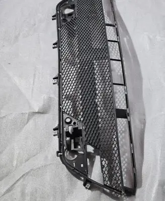 Mercedes-Benz GL X166 Front bumper lower grill A1668855022 1668855022