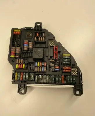 BMW 5 F10 F11 Fuse module 1670499