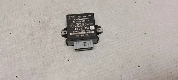 Skoda Octavia Mk2 (1Z) Light module LCM 1T0907357 5LA00837960