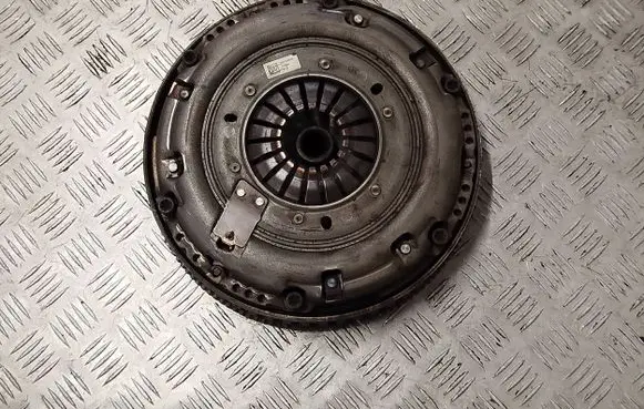 Opel Vivaro Clutch set kit 302052965R 123107183R