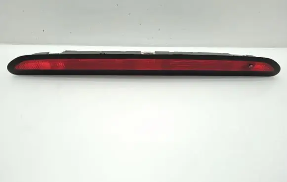 Third/center stoplight