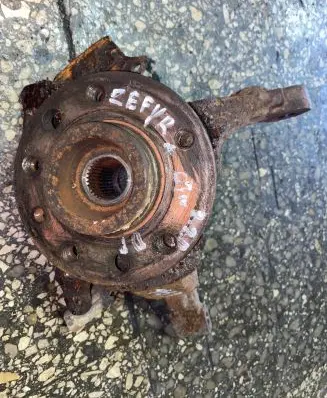 Opel Zafira A Front wheel hub