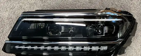 Volkswagen Tiguan Headlight/headlamp 030110123509 5NB941081E