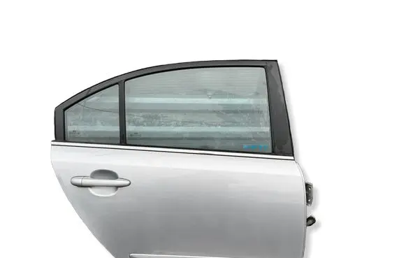 KIA Magentis Rear door 