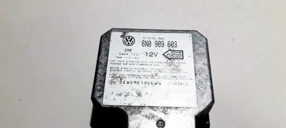 Volkswagen Golf III Airbag control unit/module 6n0909603 5wk4137