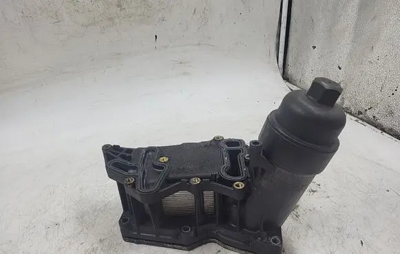 BMW 3 E46 Oil filter mounting bracket 