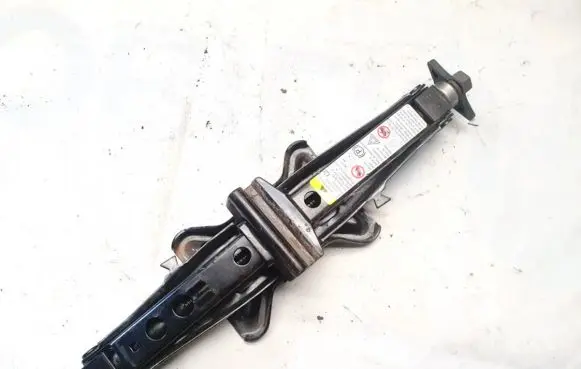 Chevrolet Cobalt Lift Jack 