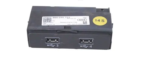 Audi Q8 USB socket connector 4N0035722
