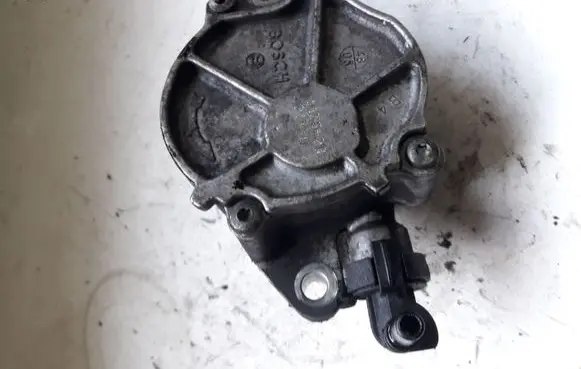 Ford Focus Vacuum pump