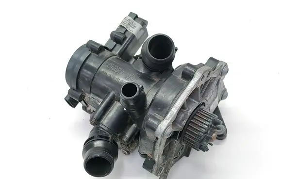 Porsche Macan (95B) Water pump 06L121012A 06L12111H
