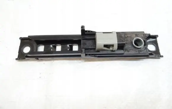 Opel Mokka Seat belt adjustment rail 13585757