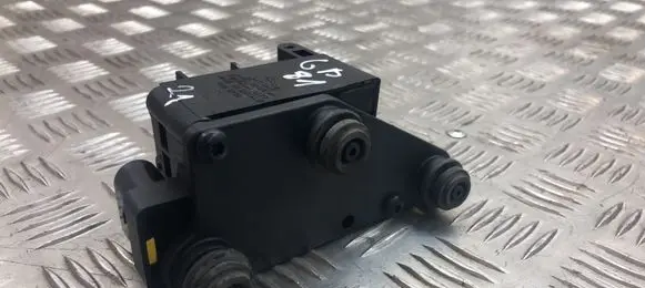 Jaguar XJ X351 Air suspension valve block AW933B486AA