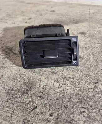 Toyota Corolla Verso E121 Dashboard side air vent grill/cover trim Ppeptd20