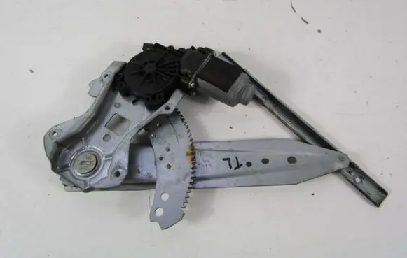 Nissan Note (E11) Rear door window regulator with motor 