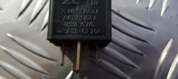Volkswagen Golf IV Other relay 95vw10k705ca 7m0951253a