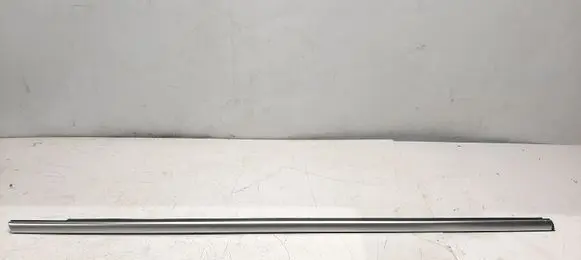 Volvo V60 Front door glass trim molding 31391787 32237215