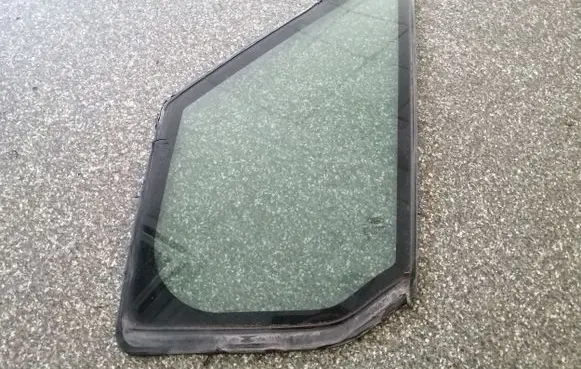 Ford Transit - Tourneo Connect Front vent window/glass (coupe) 