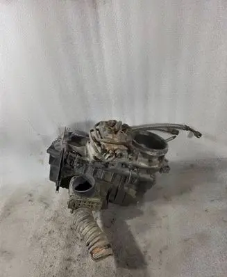 Audi 100 200 5000 C3 Fuel distributor 0438120210 034133353K