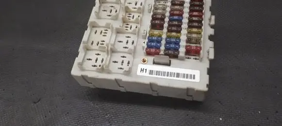 Ford Focus Fuse box set 518273404