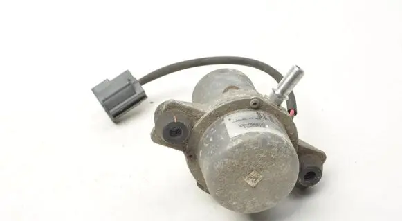 Volvo V70 Vacuum pump 30645454