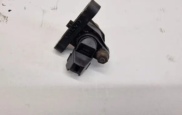 Volvo S80 Crankshaft position sensor 30637803