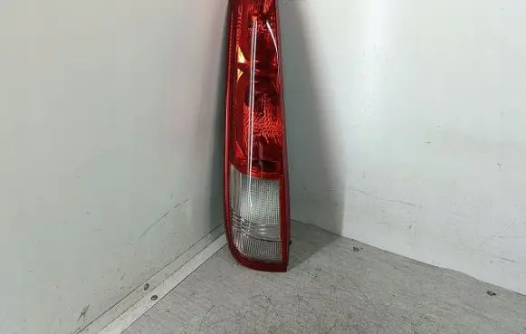 Nissan X-Trail T30 Rear/tail lights 