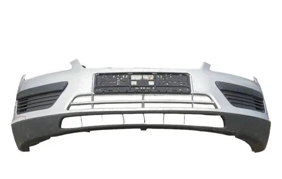 Ford Focus Front bumper 4M5117757A LKN0097A