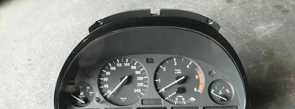 BMW 5 E39 Speedometer (instrument cluster) 6907018 110008735112