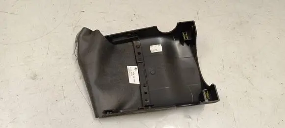 Steering wheel column trim