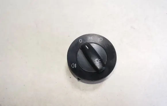 Volkswagen Tiguan Light switch 1K0941431BB