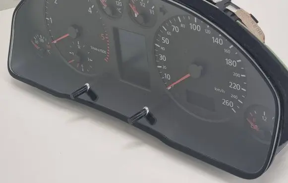Audi A4 S4 B5 8D Speedometer (instrument cluster) 110008886001 8D0919880M