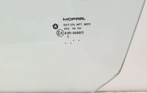 Jeep Patriot Front door window glass four-door