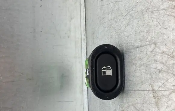 Saab 9-5 Fuel tank opening switch 4617544 156797