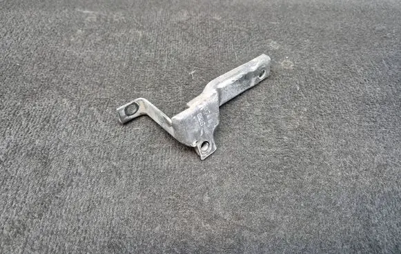 Audi A6 Allroad C6 Fuel pump bracket 059130180B