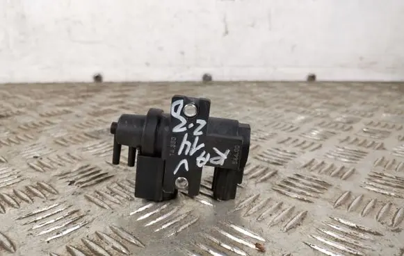 Toyota RAV 4 (XA40) Vacuum valve 258190R012