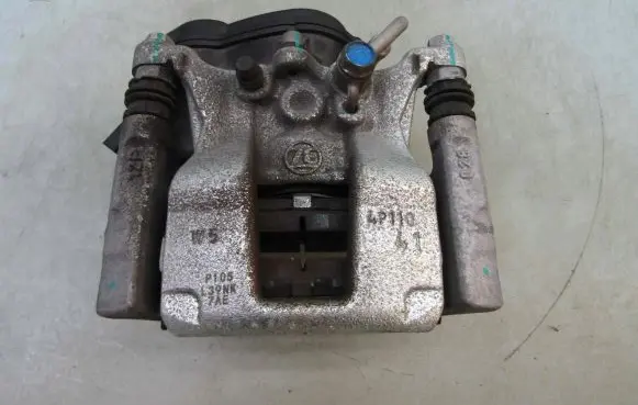 Honda CR-V Rear brake caliper A006P565
