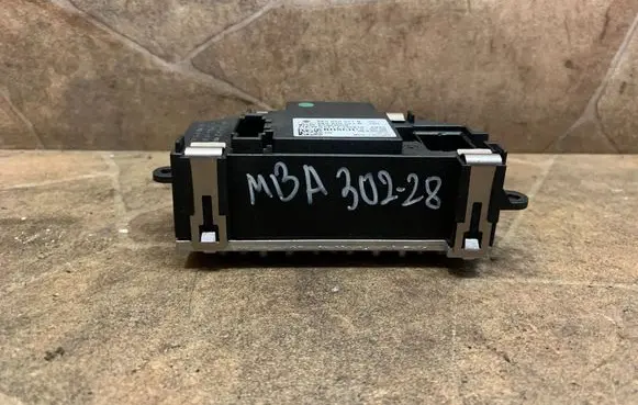 Audi A8 S8 D4 4H Heater blower motor/fan resistor 8K0820521B