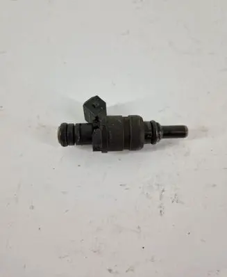 Audi A3 S3 8L Fuel injector 06A906031D