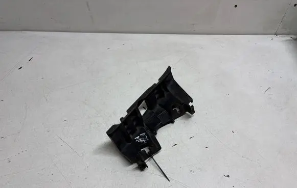 BMW 2 F22 F23 Headlight/headlamp mounting bracket