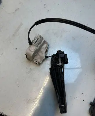 Citroen C3 Rear door lock 1313