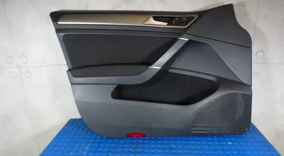 Volkswagen Golf VII Front door card panel trim CART5G4868109 5G4868109