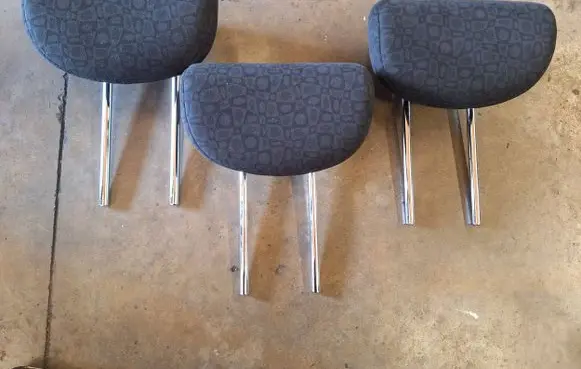 Honda FR-V Rear seat headrest 