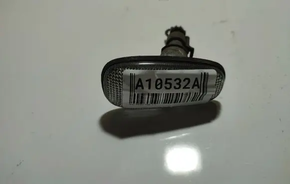 Opel Zafira A Front fender indicator light 
